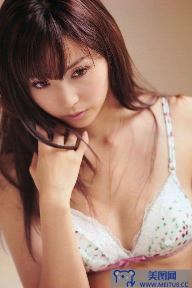 足立梨花 吉木りさ 小倉奈々 　2011 No.34-35 AKB48 [wpb]