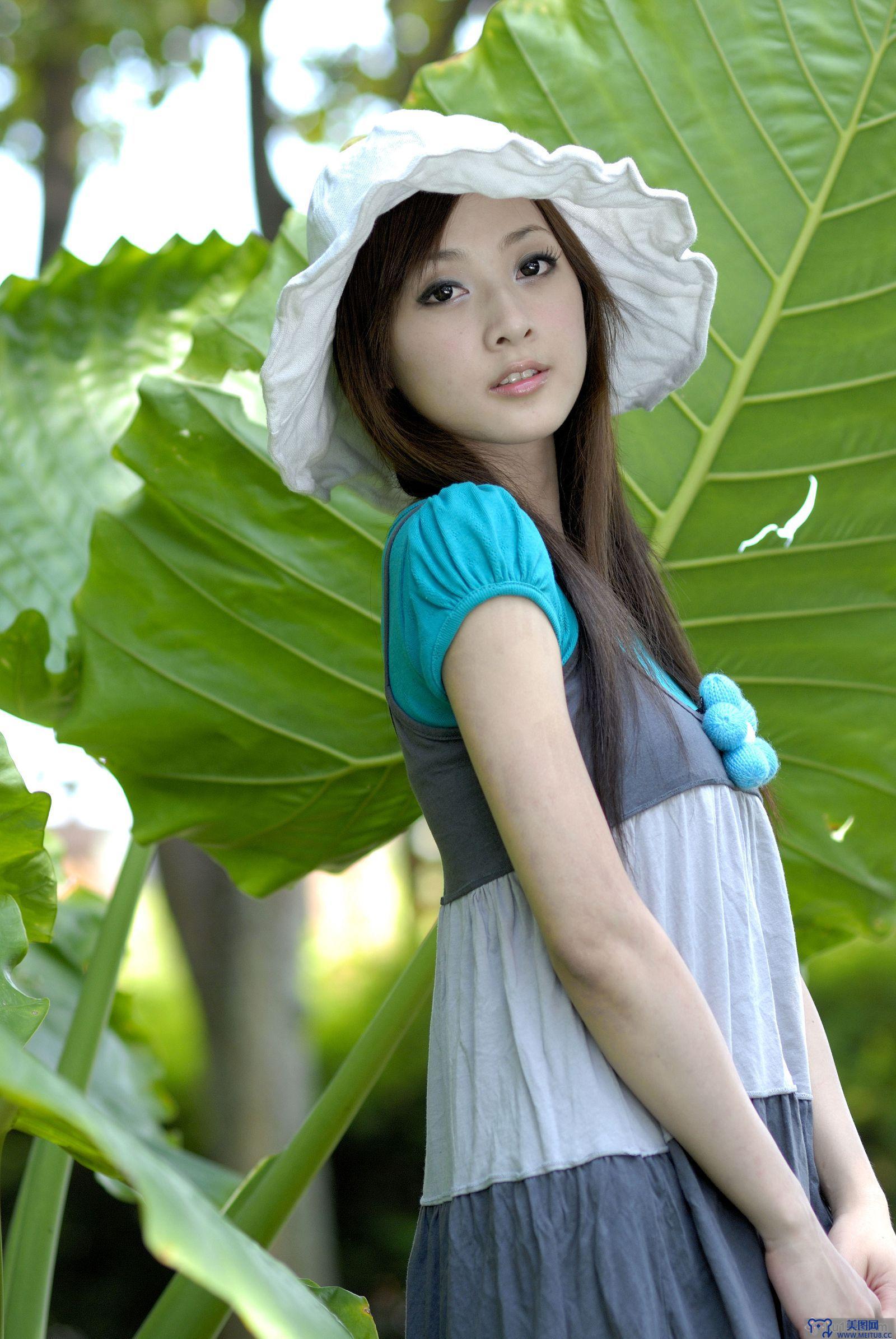 [果子MM套图] 2008.09.06 Lovely [果子MM套图] Fruit with Barbie Attire