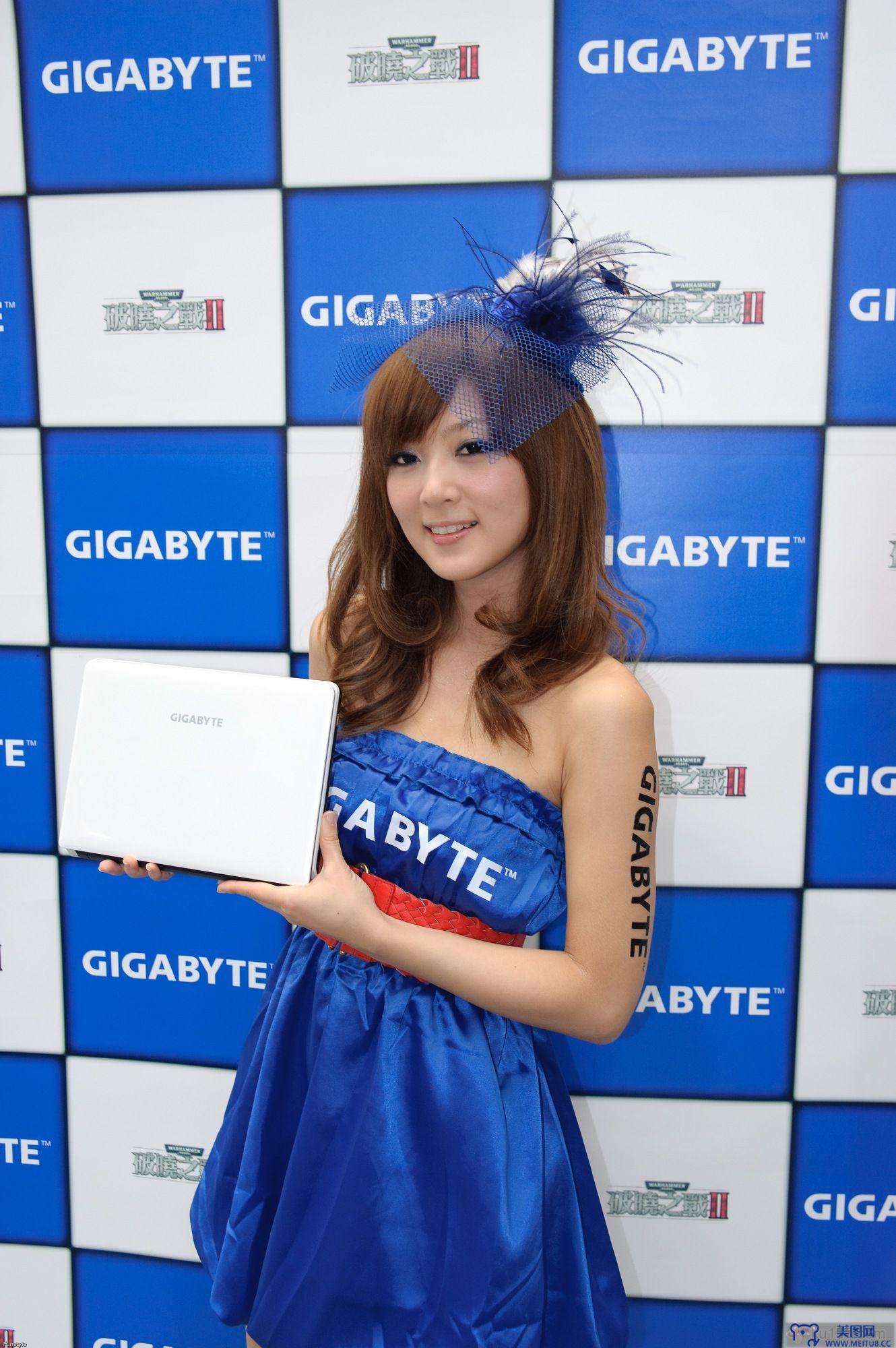 [果子MM套图] 2009.11.28 資訊月 GIGABYTE