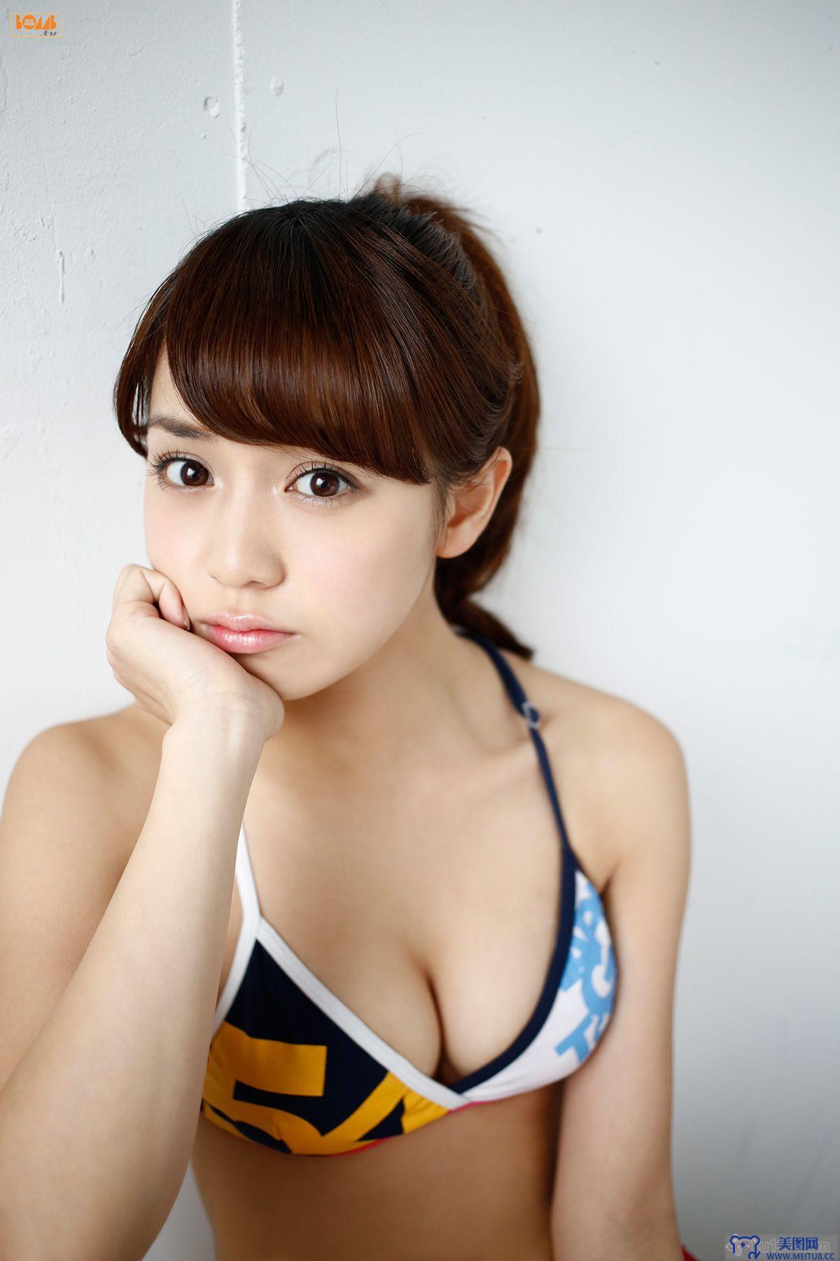 [Bomb.tv套图] 2015年05月号 GRAVURE Channel Makoto Okunaka 奥仲麻琴 まこっちゃん!