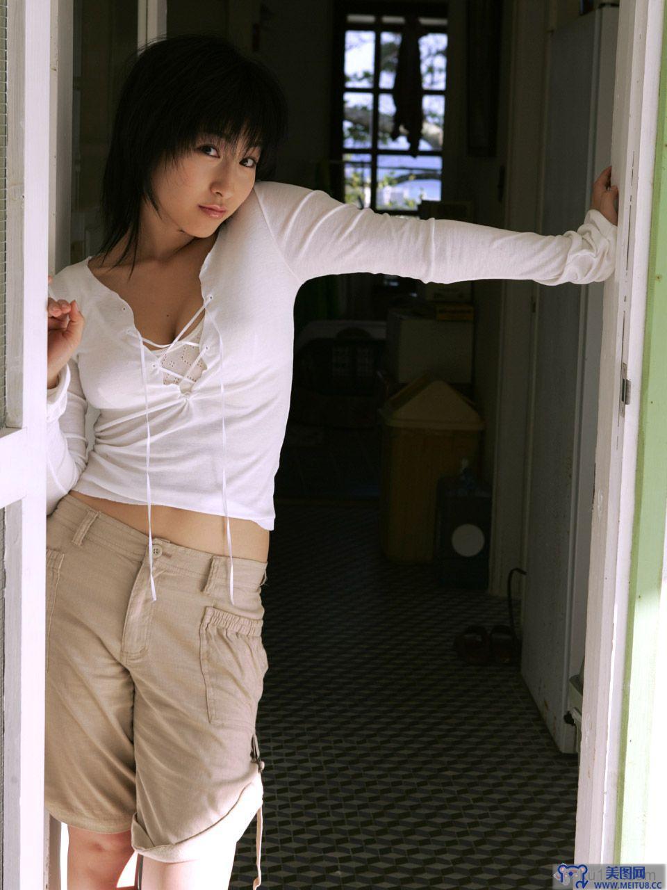 [image.tv美女写真]2005.01.01 Hiroko Sato 佐藤寛子 Black or White