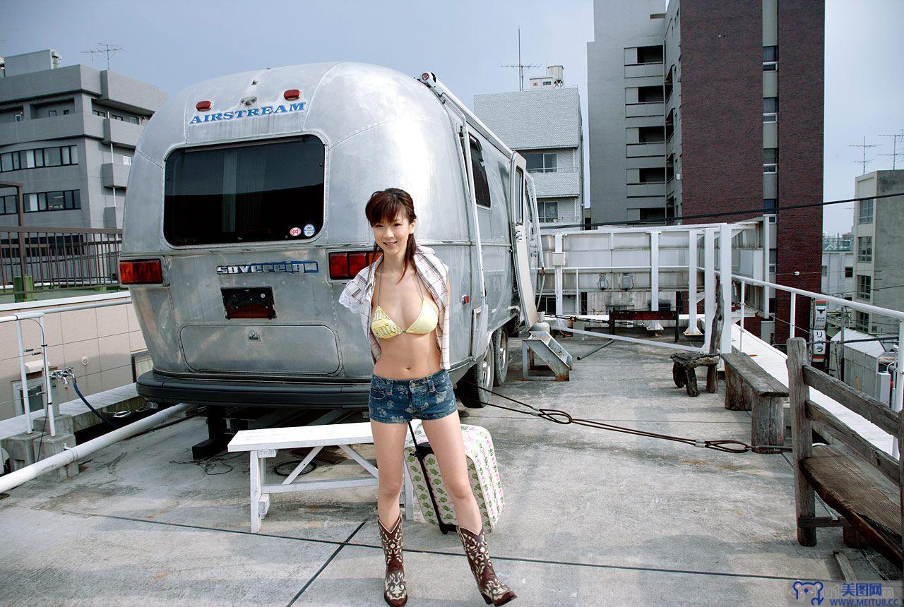 [image.tv美女写真]2006.03.31 Aki Hoshino ほしのあき Tokyo DownTown Girl