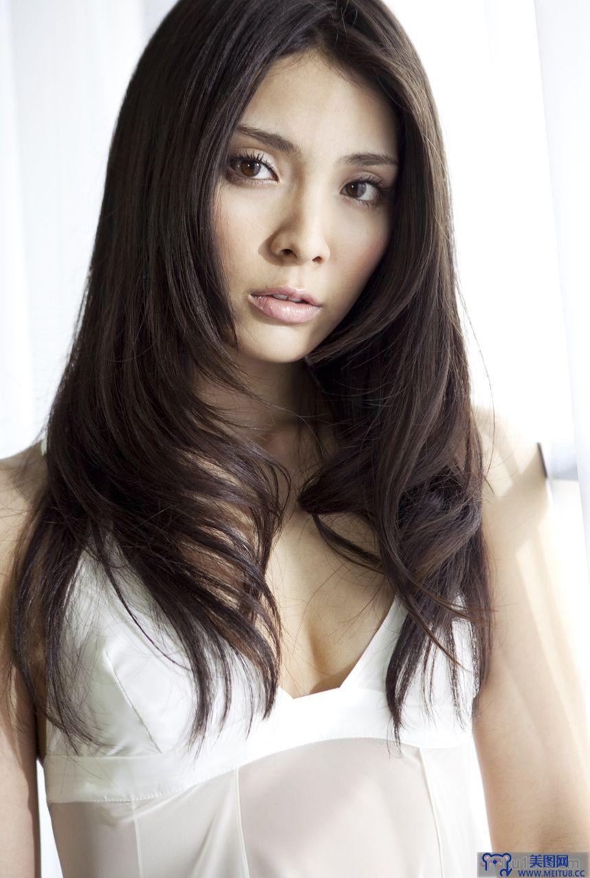 [image.tv美女写真]2010.06.01 Sayaka Akimoto 秋元才加 Princess Sayaka 前編