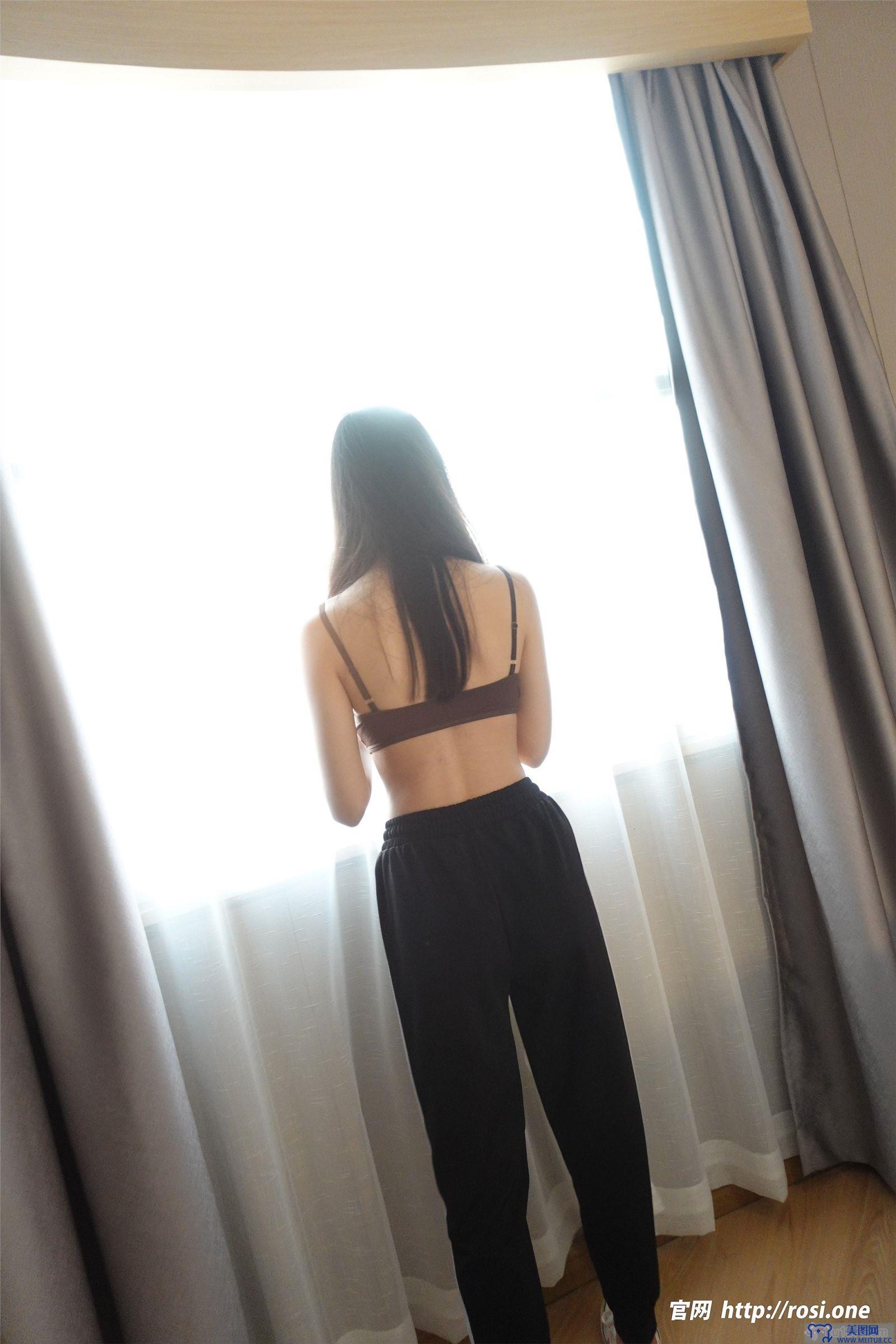 [ROSI美女图]2023.03.20 NO.4123