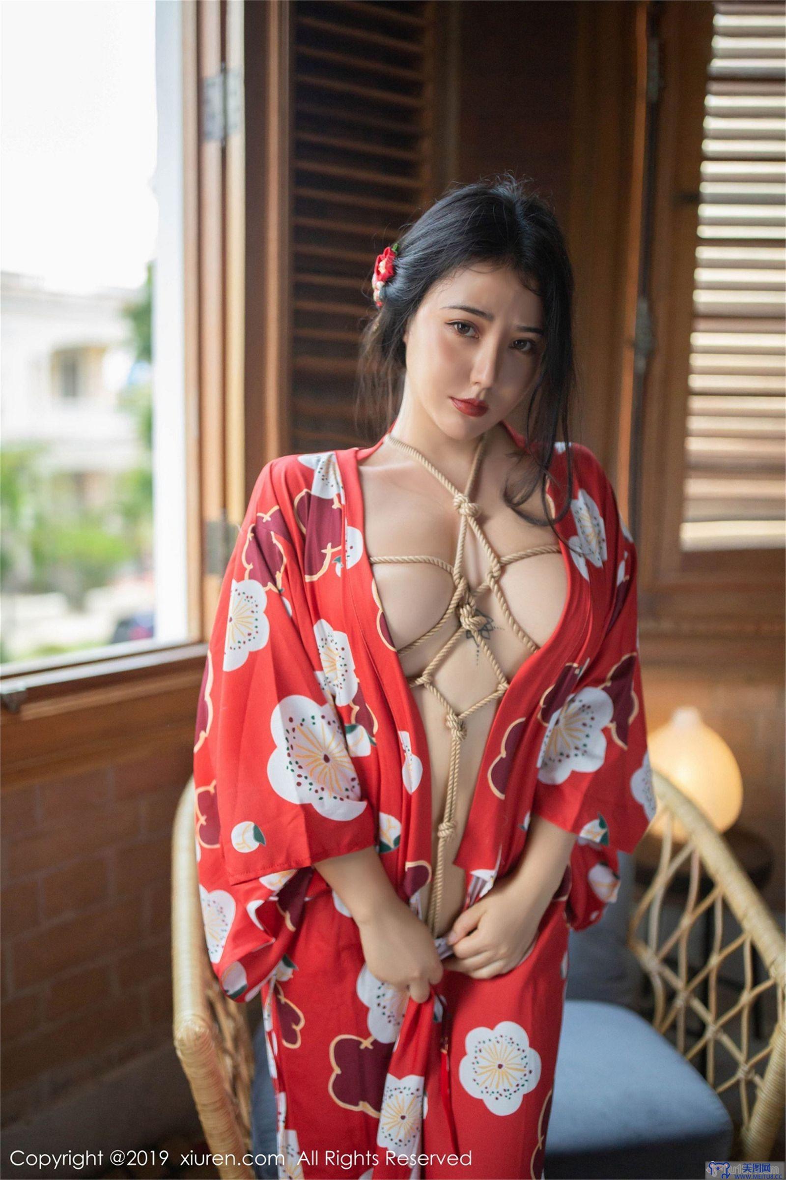 [秀人XIUREN] 2019.06.11 NO.1492 美臀女神 Manuela玛鲁娜