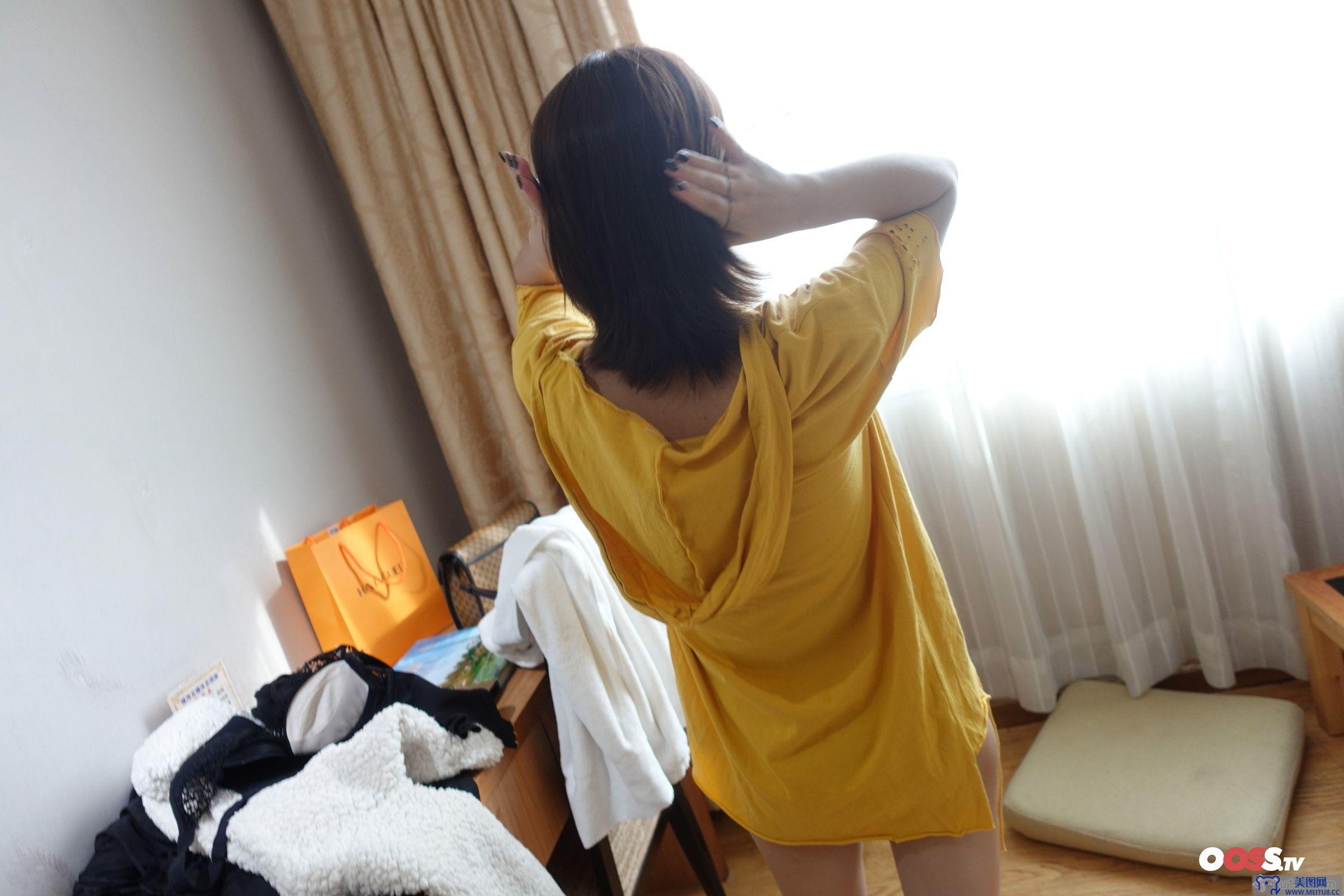 [ROSI美女图]2020.12.15 NO.3298