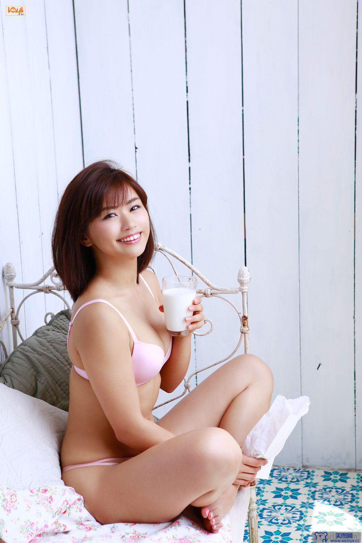 [Bomb.tv套图] GRAVURE Channel 2015年07月号 Hitomi Yasueda 安枝瞳