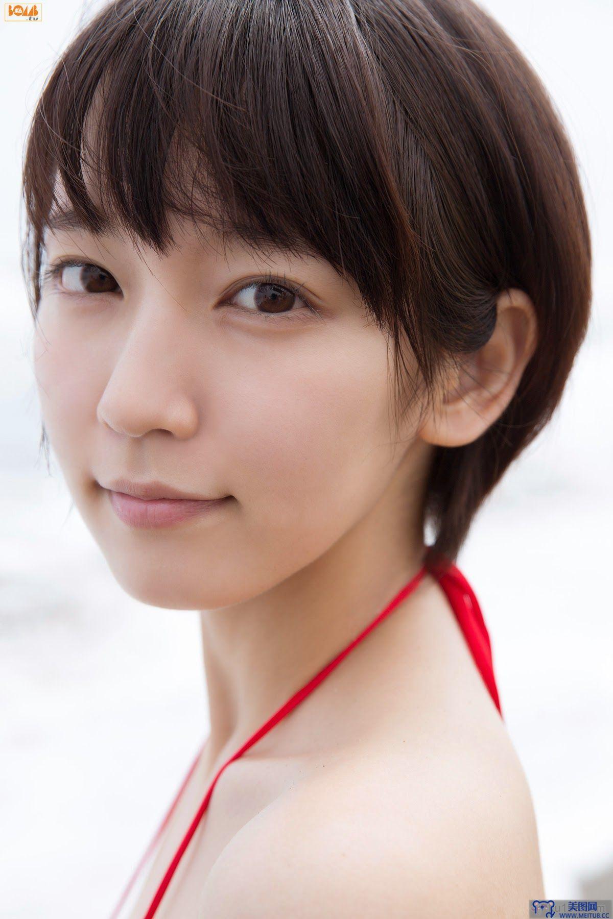 [Bomb.tv套图] 2014年10月号GRAVURE Channel Riho Yoshioka 吉岡里帆