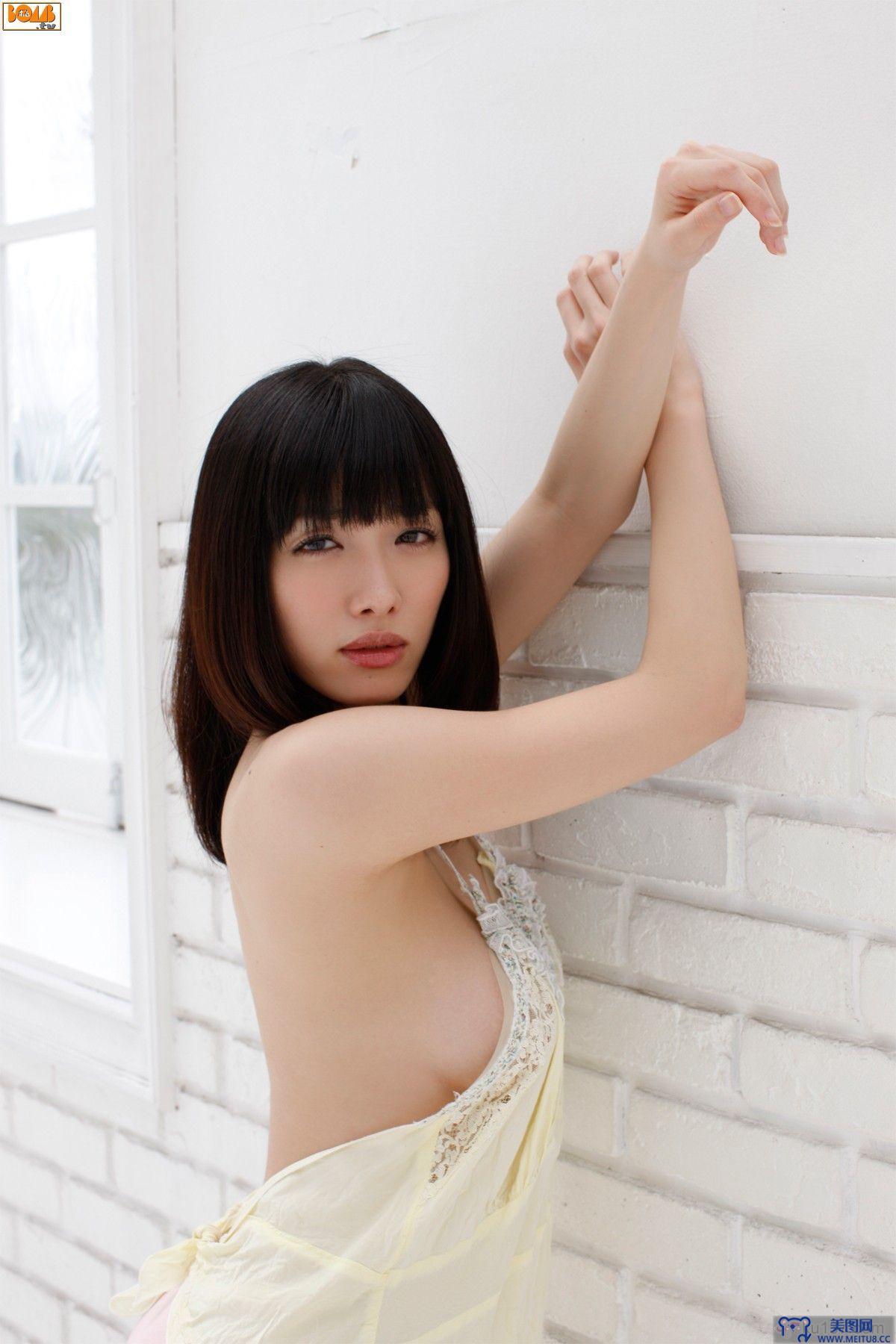 [Bomb.tv套图] [07.01] GRAVURE Channel 2012.07 日本美女图片