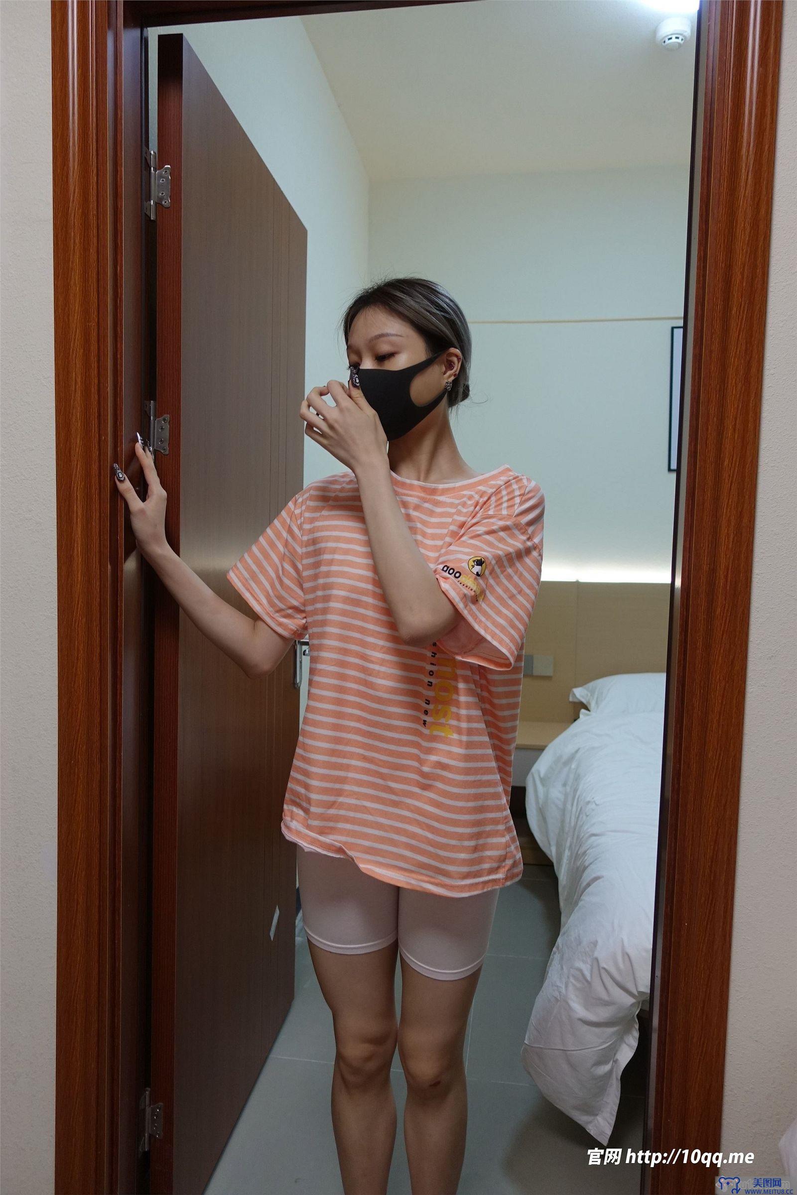 [ROSI美女图]口罩系列 2024.03.21 NO.2839