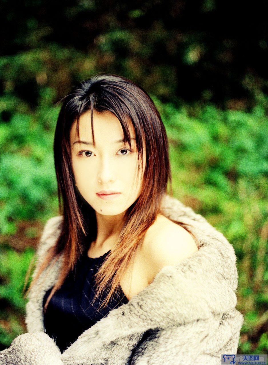 [NS Eyes写真套图]2001.12.28 SF-No.143 Hitomi Manaka(真中瞳)