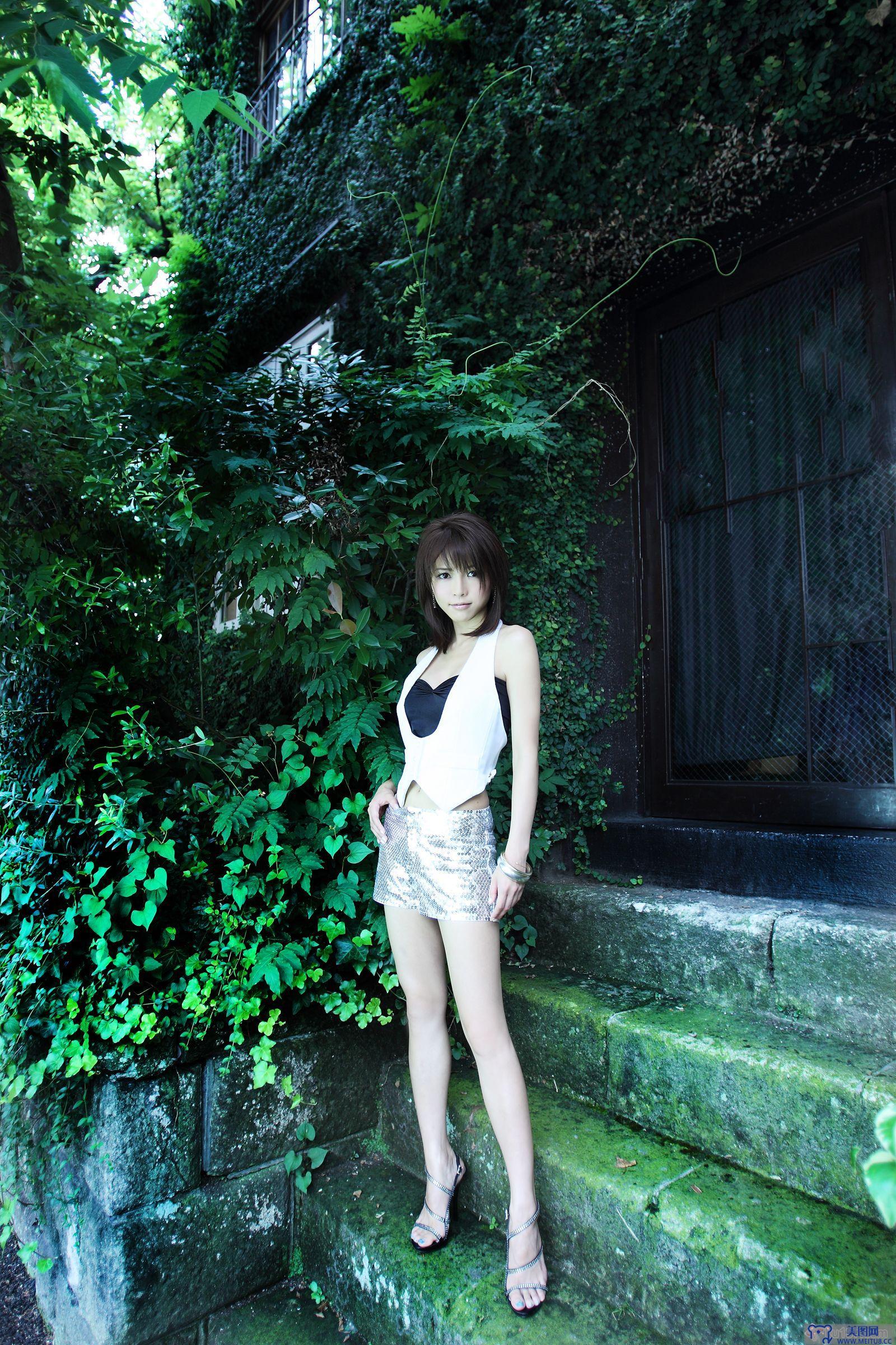 [NS Eyes写真套图]2010.08.23 SF-No.593 Yumiko Shaku 釈由美子