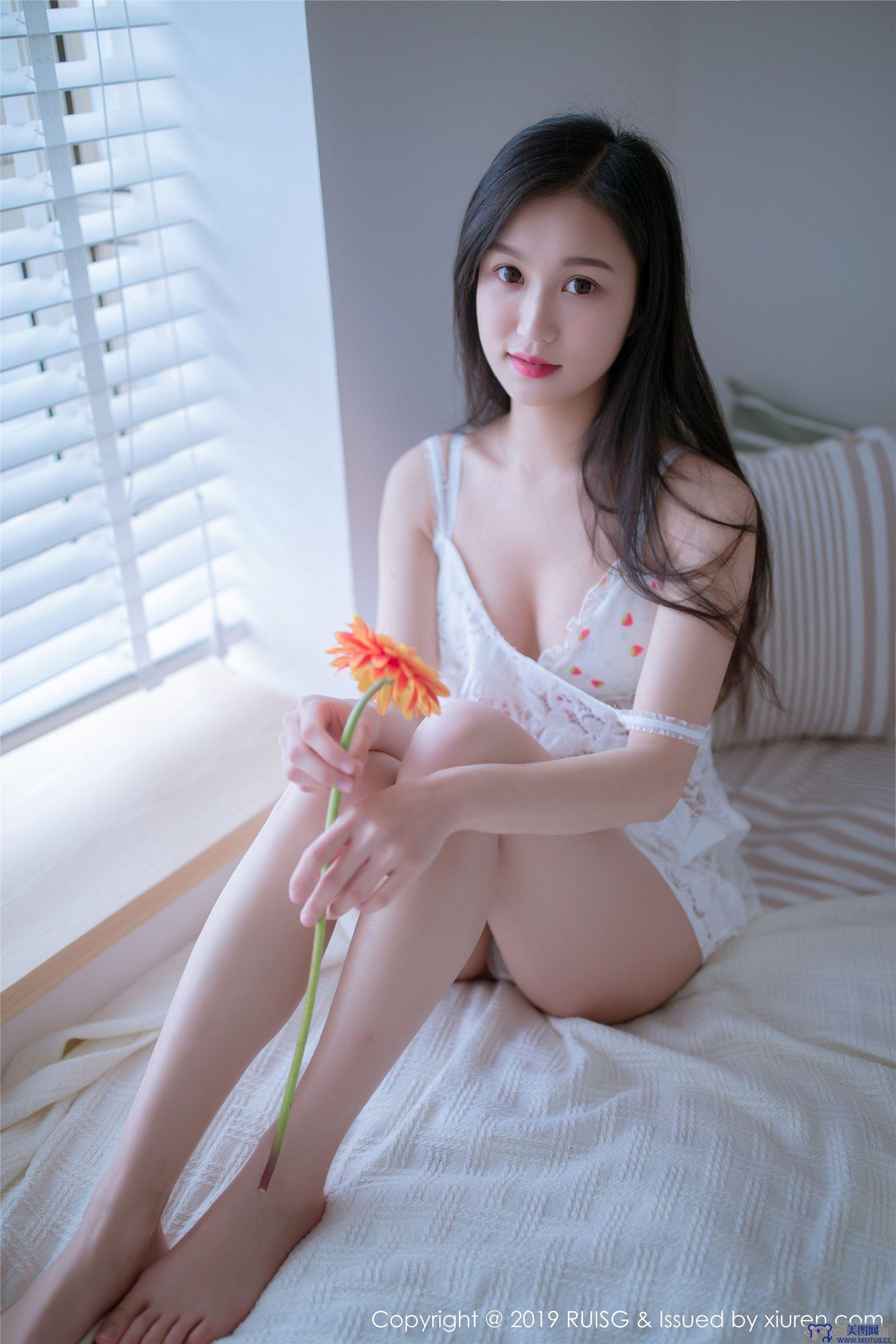 [MICAT套图] 2019.06.25 Vol.068 深紫Julie