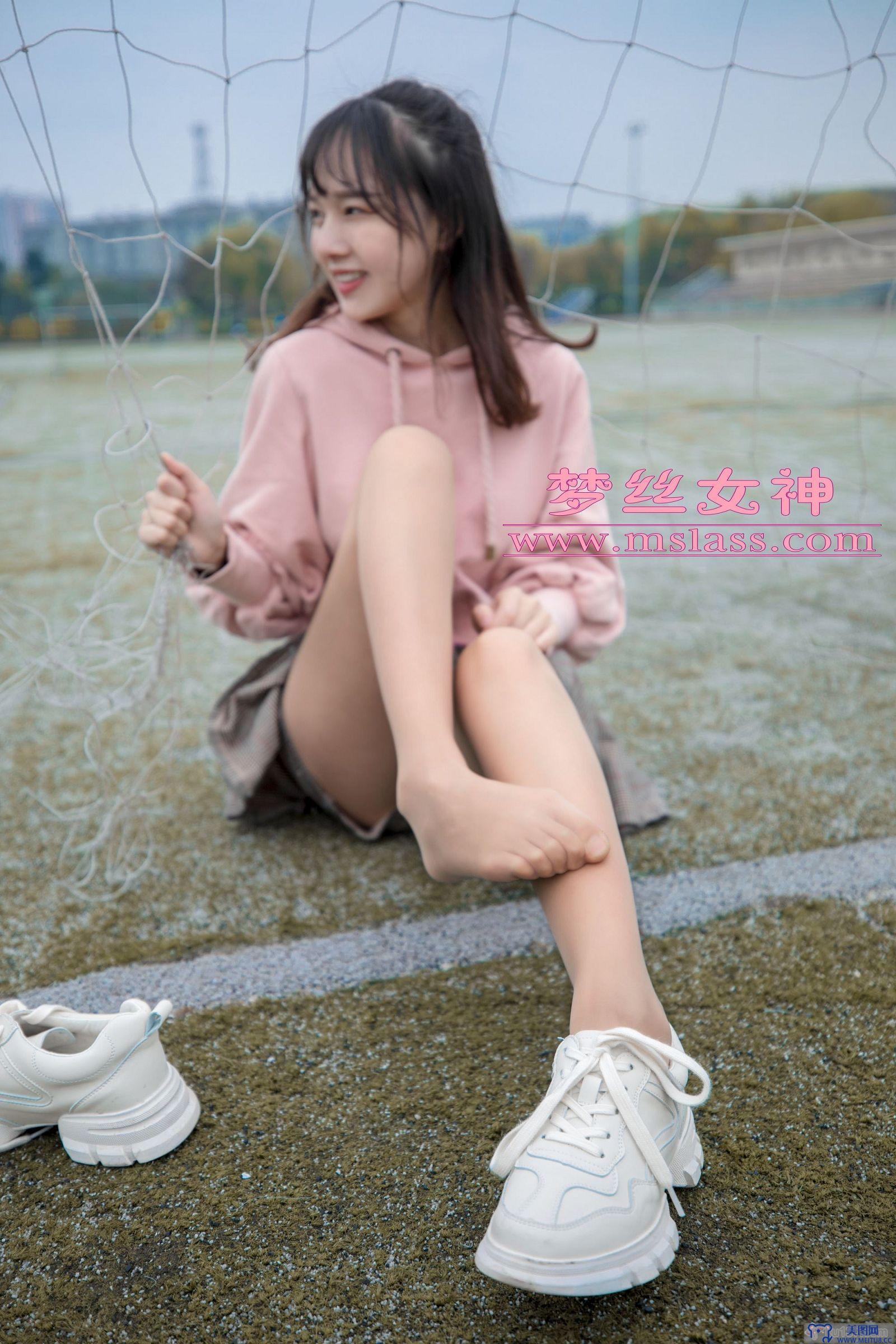 MSLASS梦丝女神 2019.04.23 操场的校花小甜心 玥玥