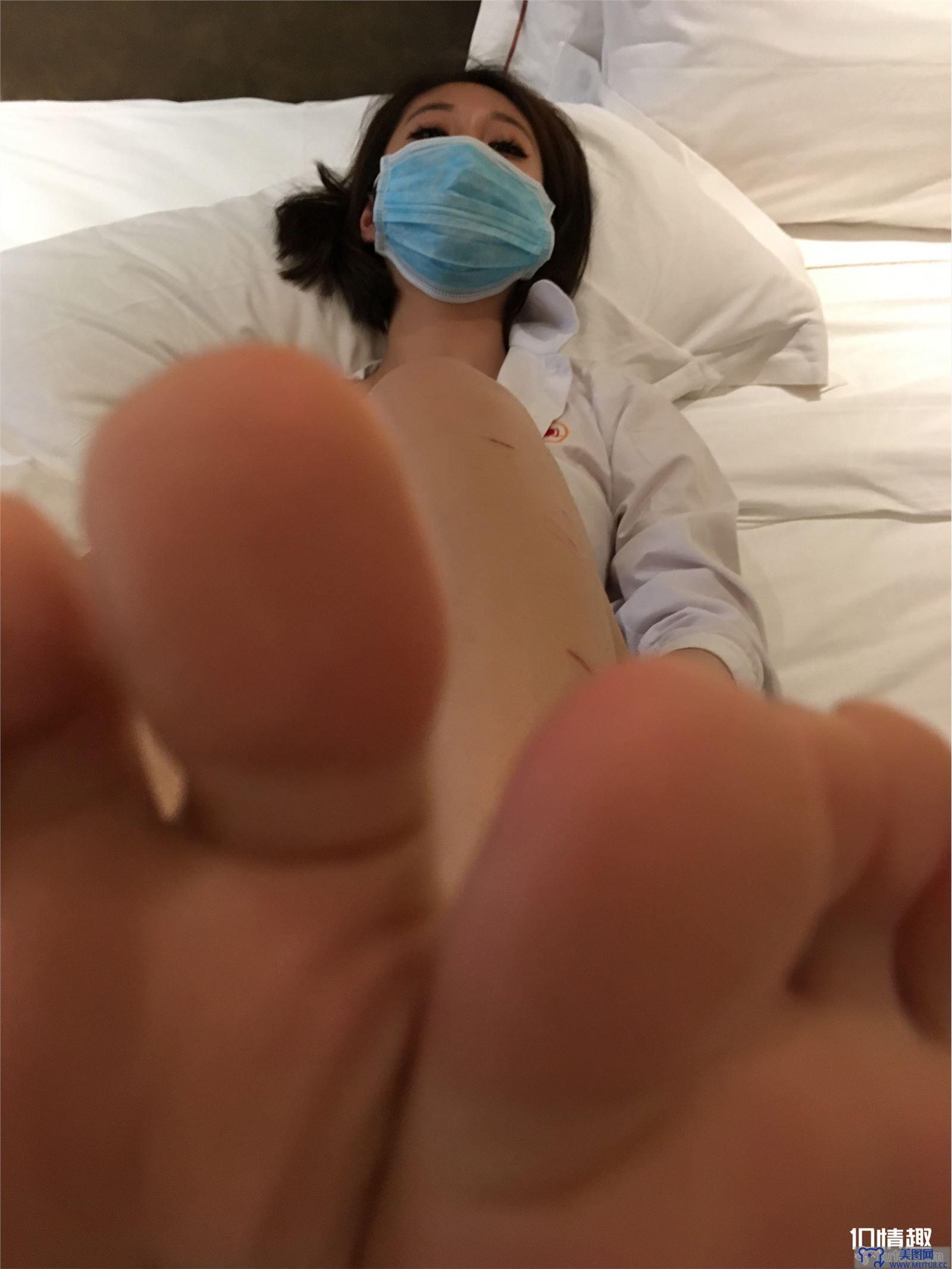 [ROSI美女图]口罩系列 2018.03.01 NO.627