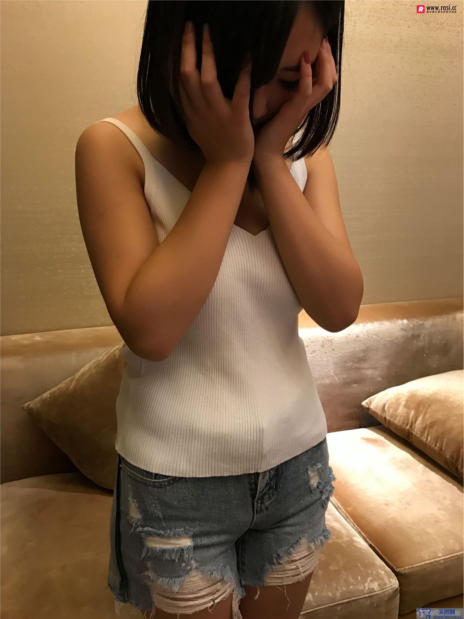 [ROSI美女图]2018.07.26 NO.2423